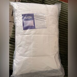 Nuzzle Zero Gravity Support Pillow Model NZ-PIL-STD - New  In Plastic